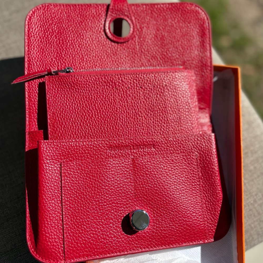 Buttery Soft Inspired Leather Wallet - Picture 5 of 10